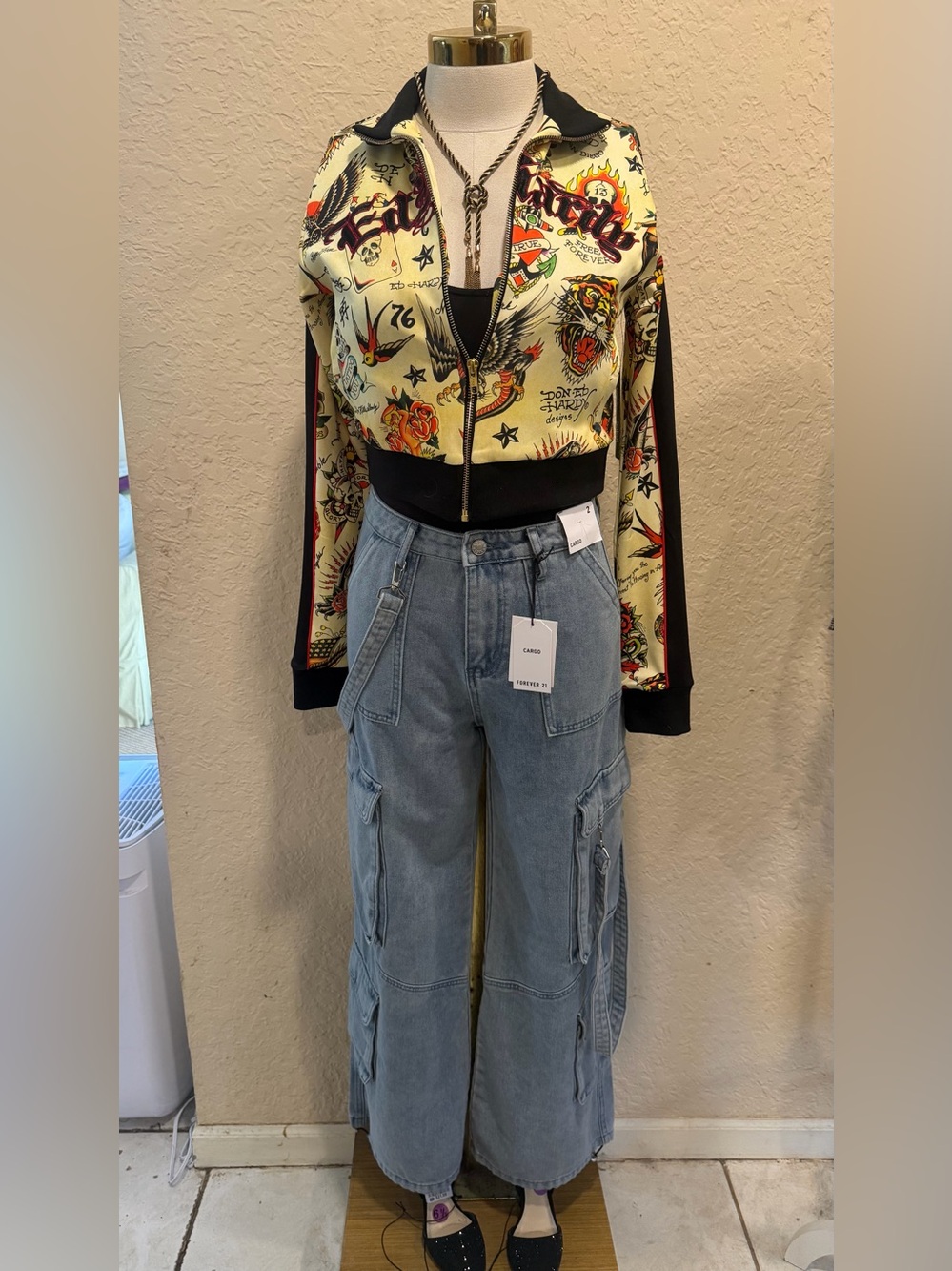 Forever 21 wide leg, cargo jeans, size 2